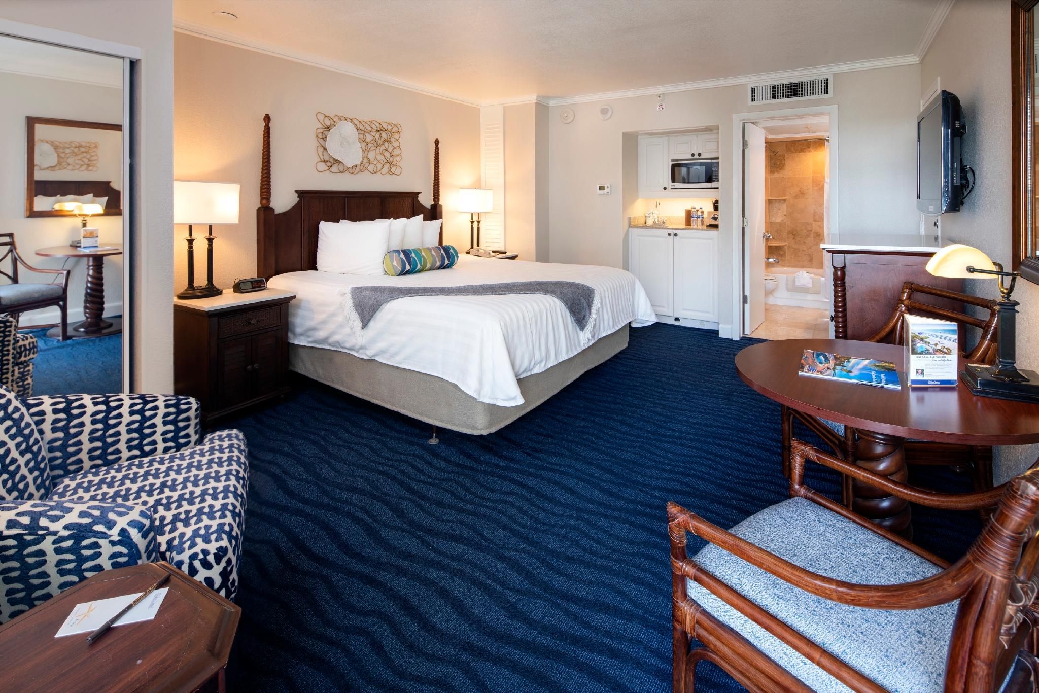 Deluxe Room with 1 King Bed