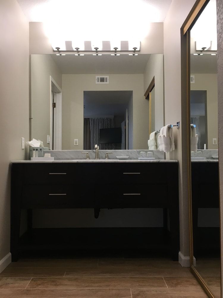 Chase Suites Hotel Brea-Fullerton Standard Studio Suite, 1 Bedroom 5