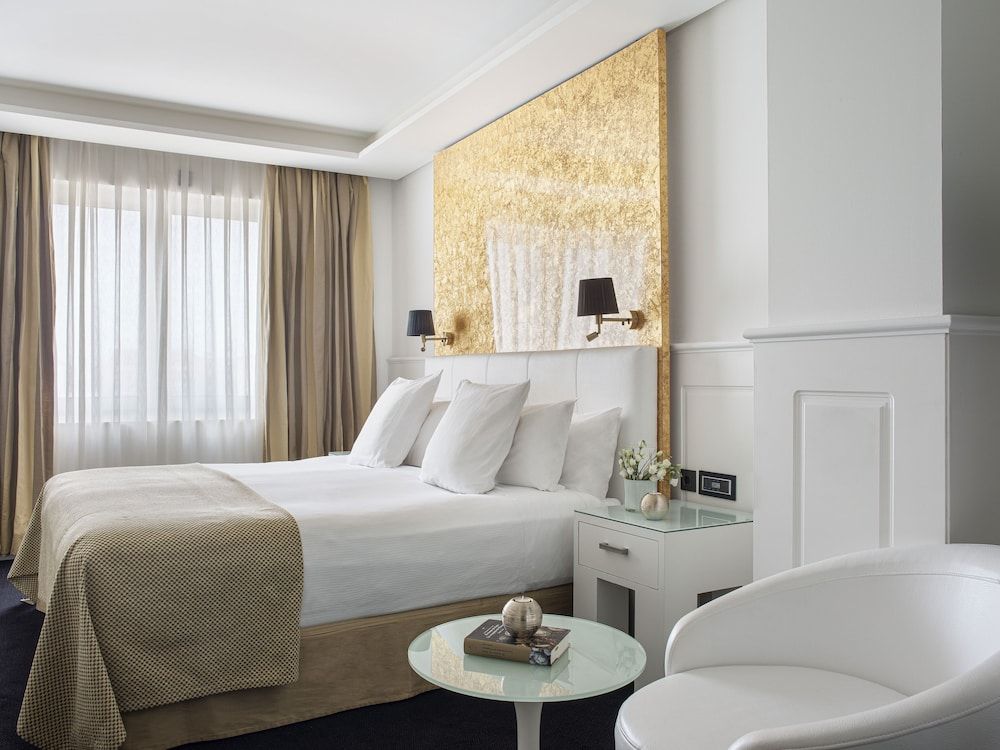 Hotel Colón Gran Meliá Deluxe Room