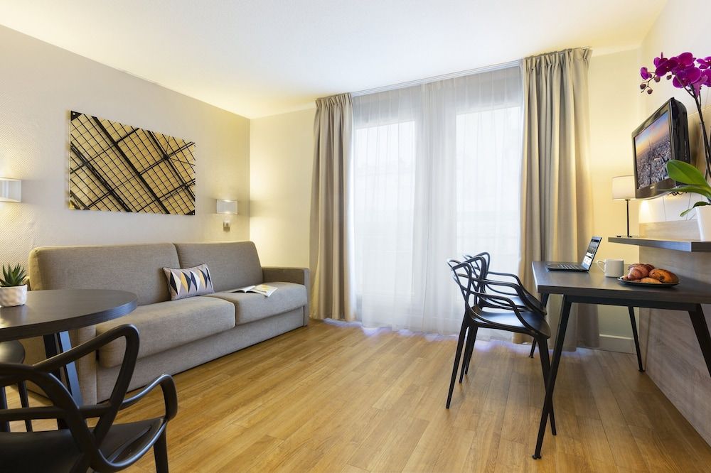 undefined Citadines Tour Eiffel Paris 7