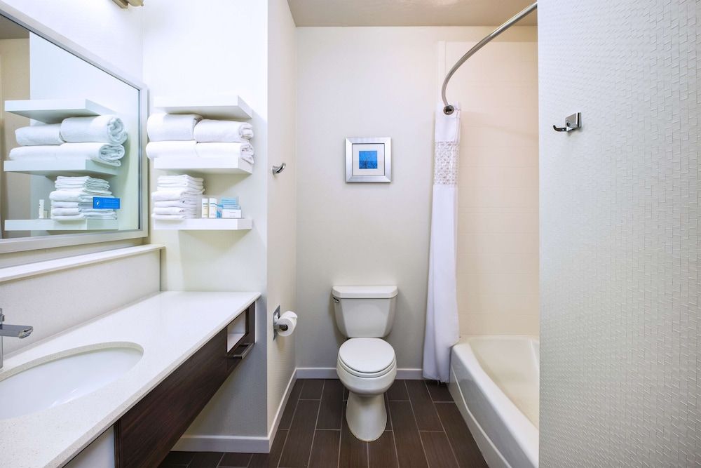 Room, 2 Queen Beds, Accessible, Non Smoking