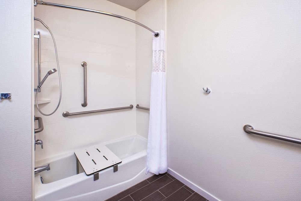Room, 1 King Bed, Accessible, Non Smoking