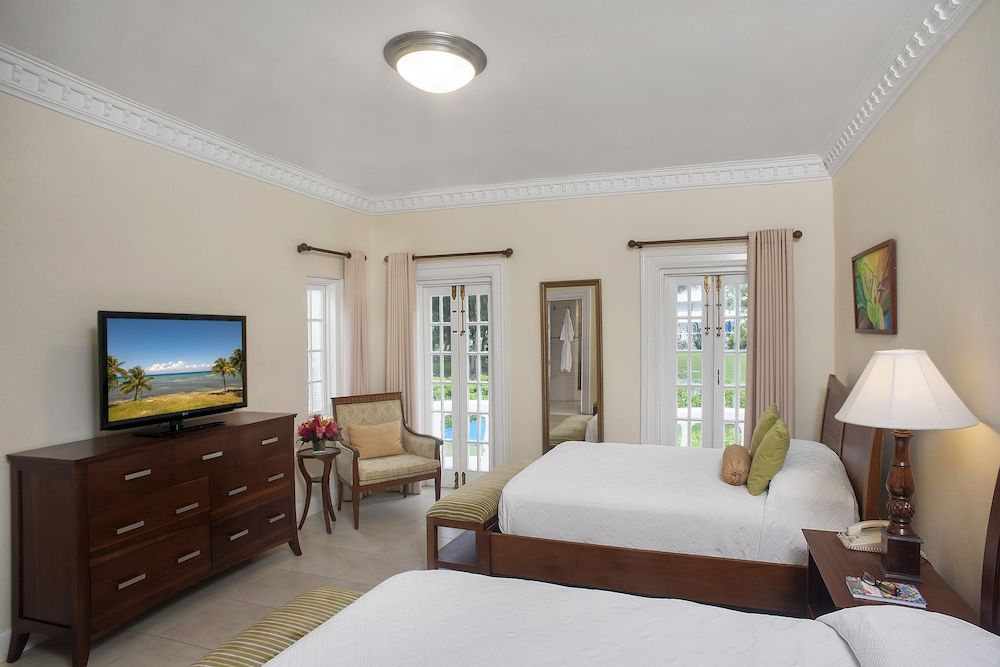 Half Moon Room (Great House Ocean) 5