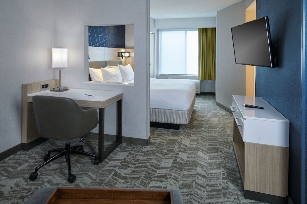 Deluxe Suite, 1 Bedroom (Hearing Accessible)