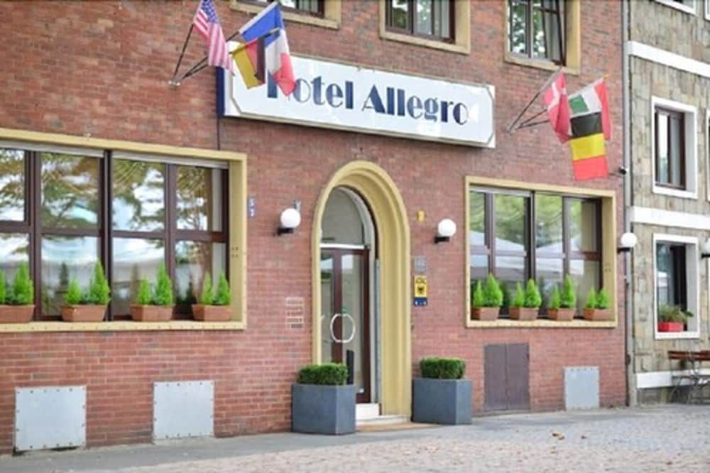 undefined Hotel Allegro 3