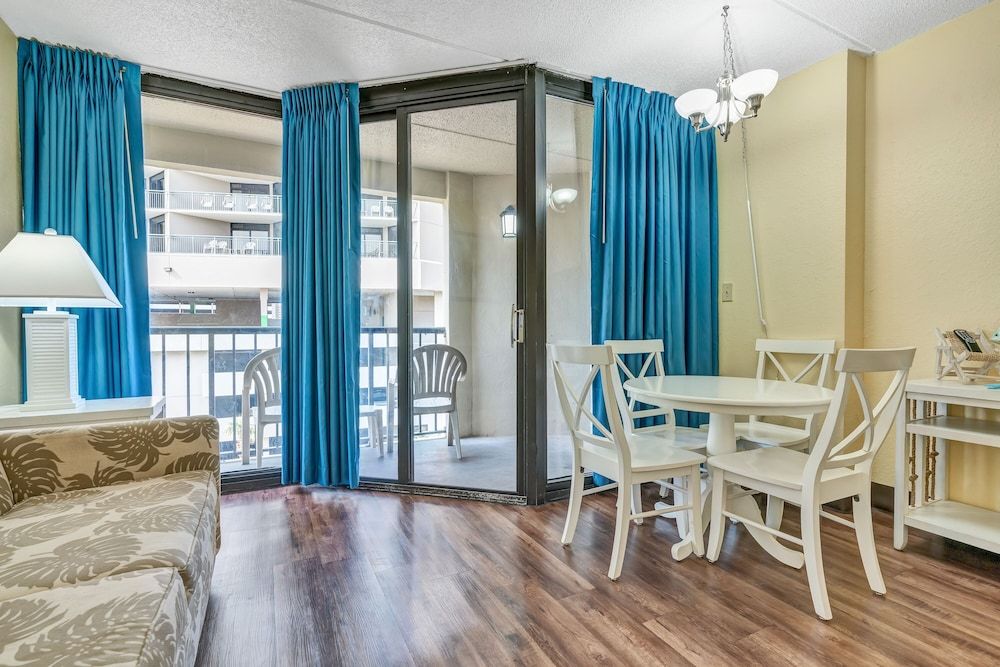 Suite, Waterpark View with Kitchenette