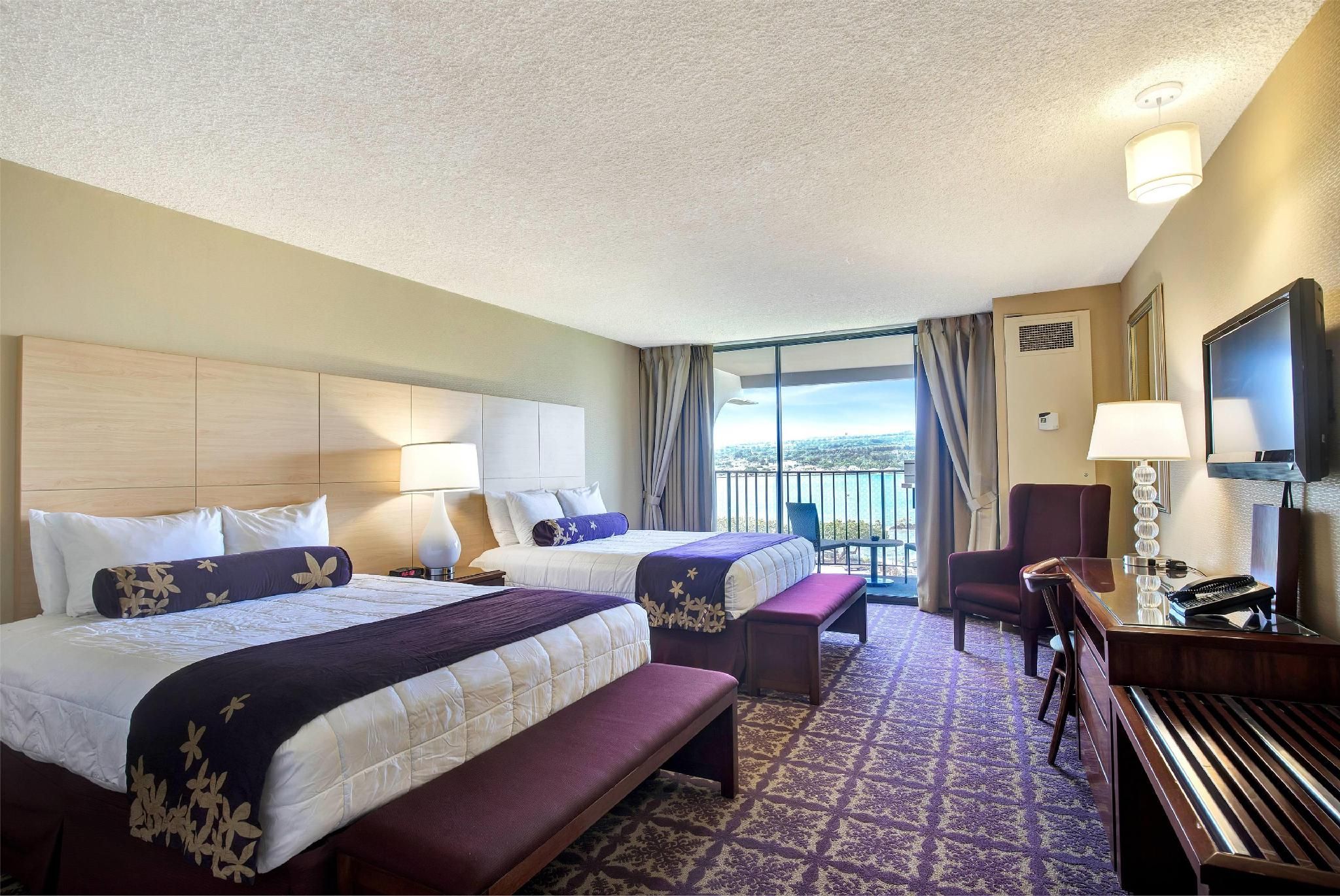 2 Queen Beds, 1-Bedroom Oceanfront Suite, Non-Smoking