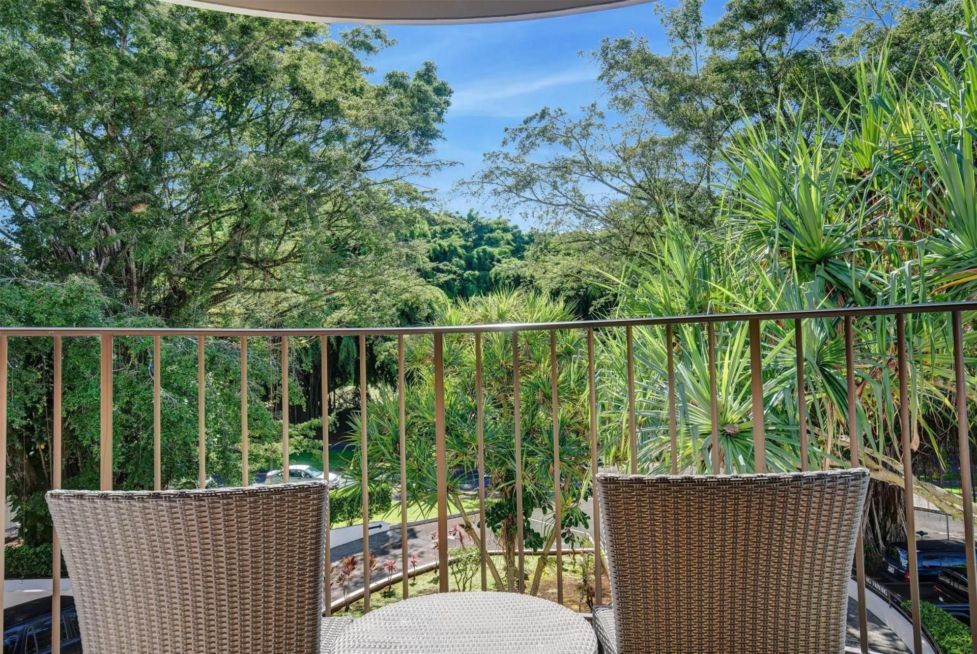 1 King Bed, 1-Bedroom Junior Suite, Banyan View, Non-Smoking
