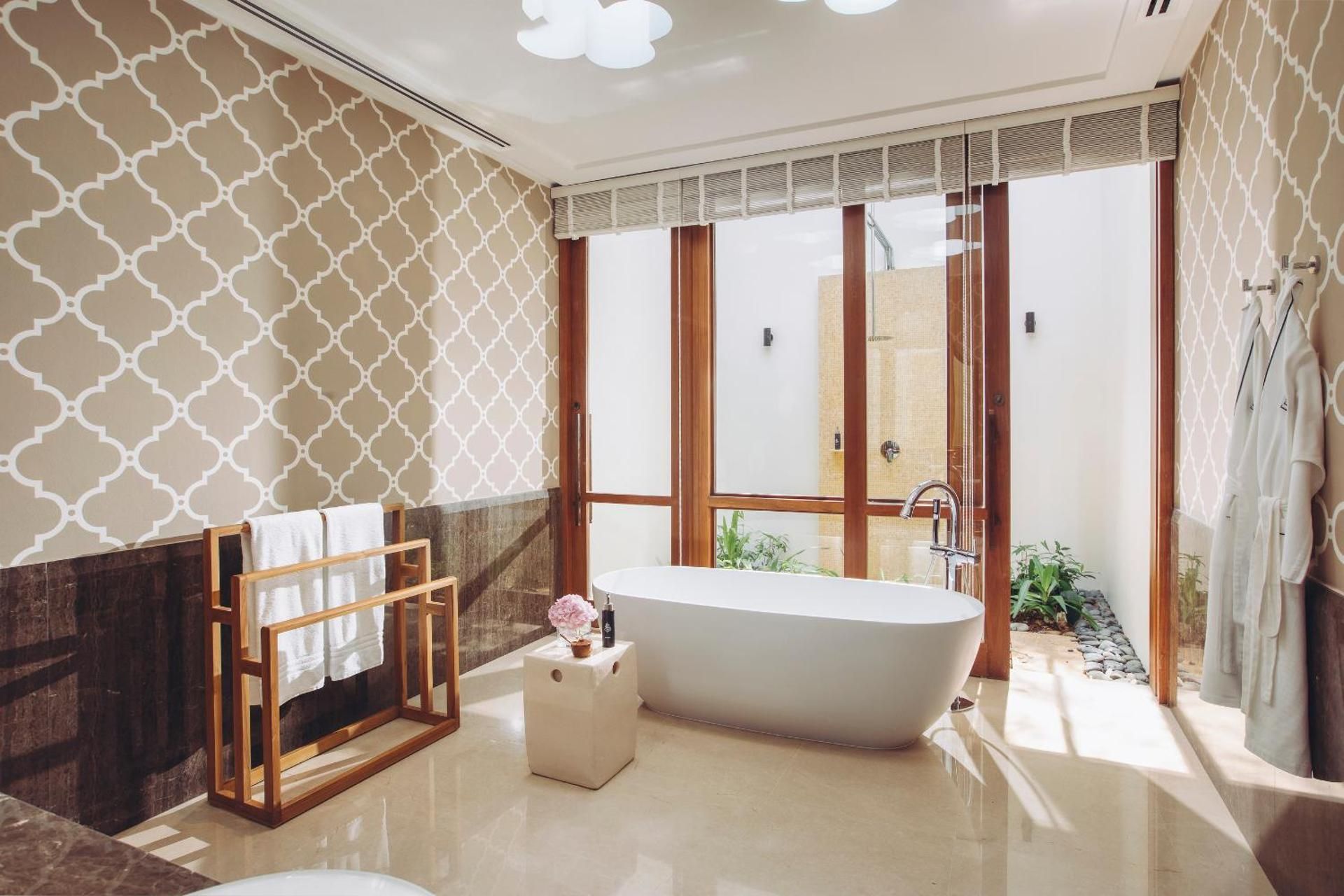 Imperial Three Bedroom Beach Villa With Pool 2 Kings 1Twin