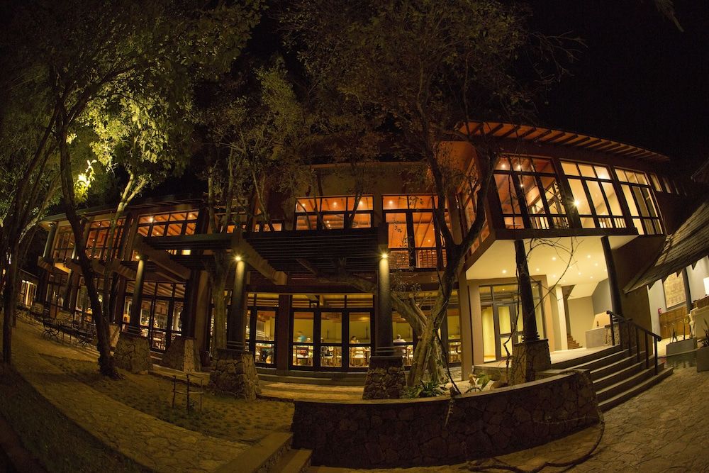 Deer Park Hotel