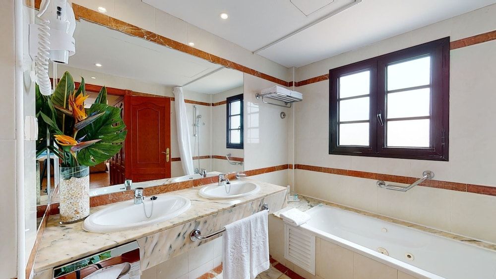 Bahia Principe Sunlight Costa Adeje – All Inclusive Standard Room 5