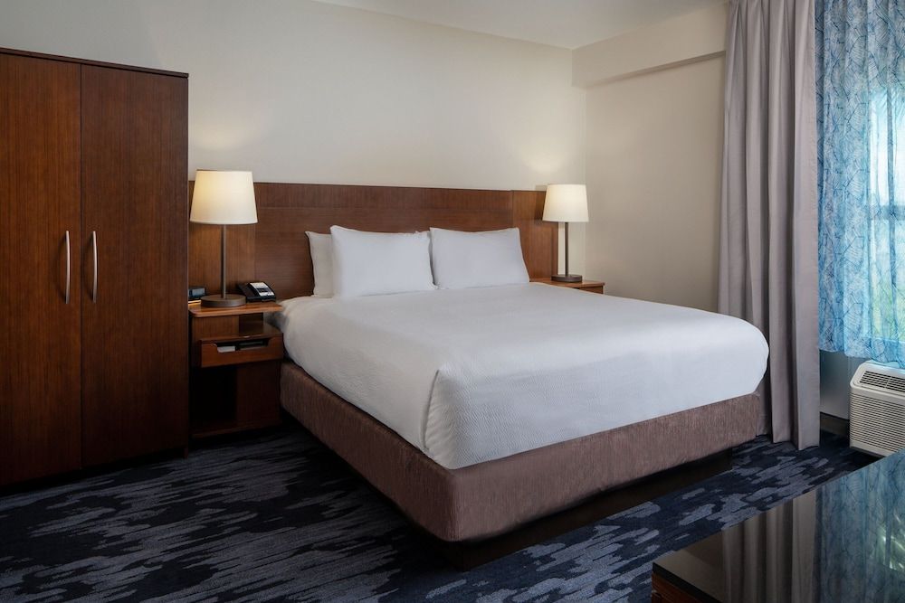 Suite, 1 Bedroom (Hearing Accessible)