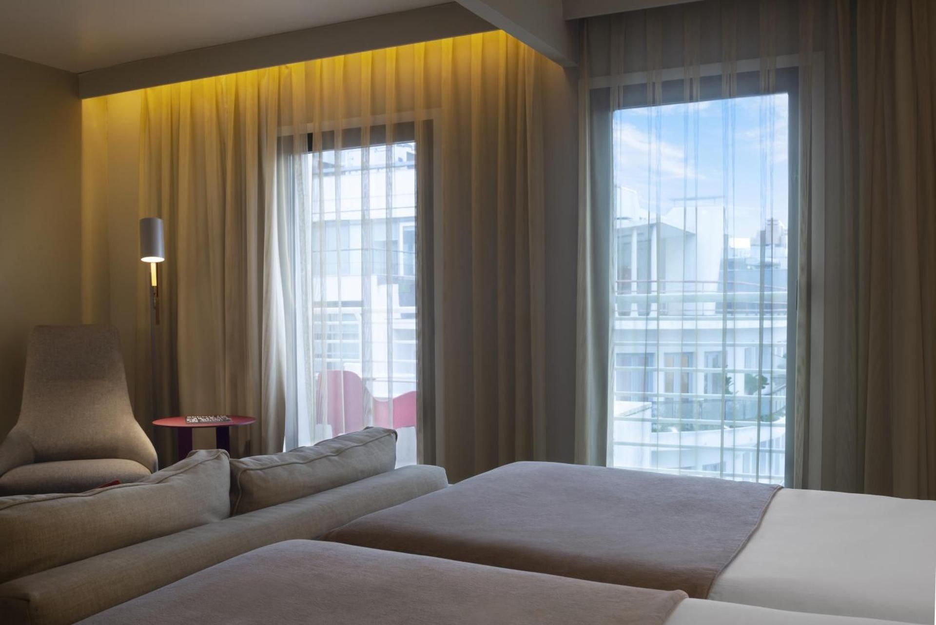 undefined NH Collection Lisboa Liberdade 8