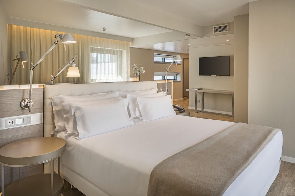 undefined NH Collection Lisboa Liberdade 9