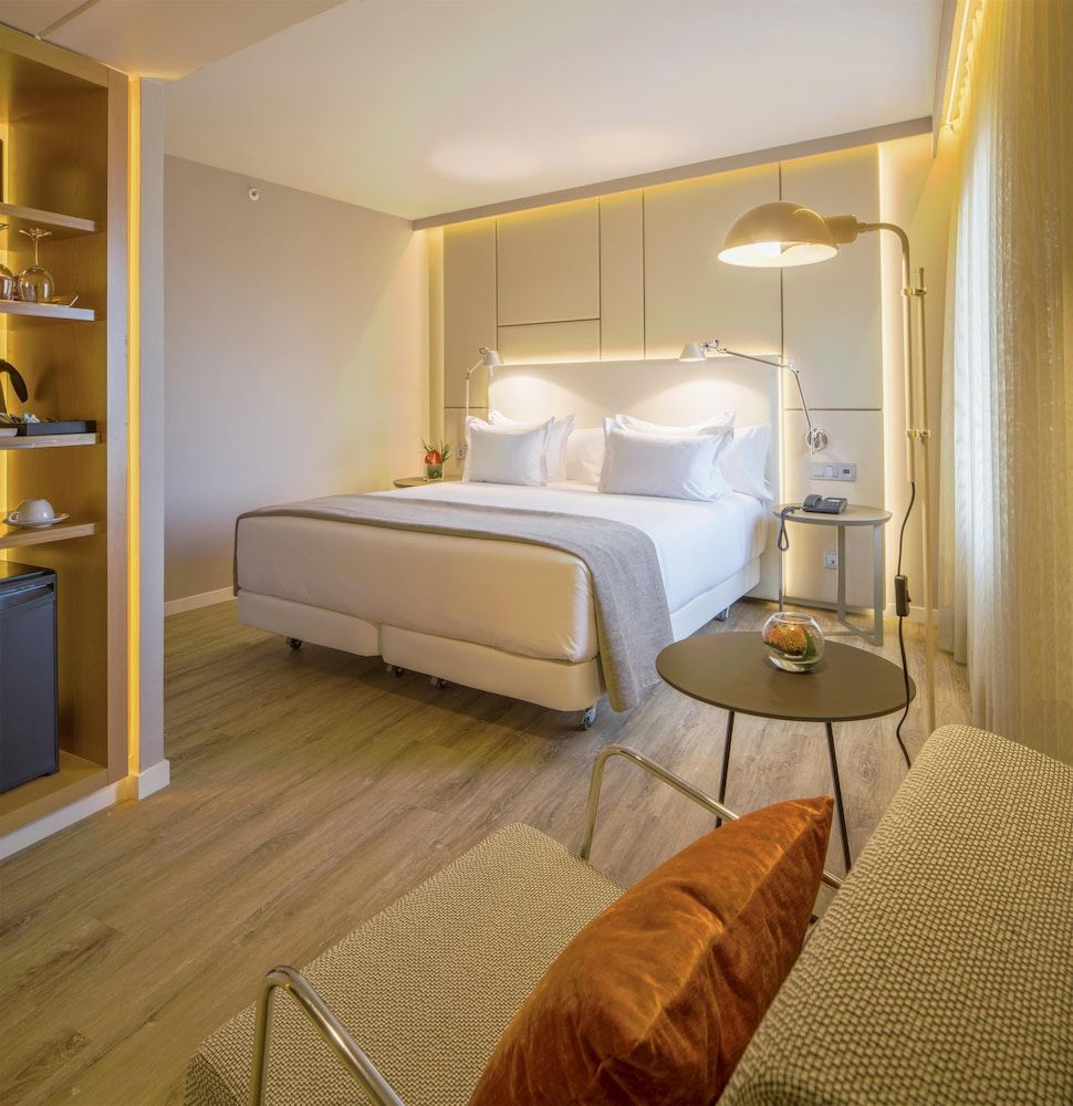 NH Collection Lisboa Liberdade Superior Room 6
