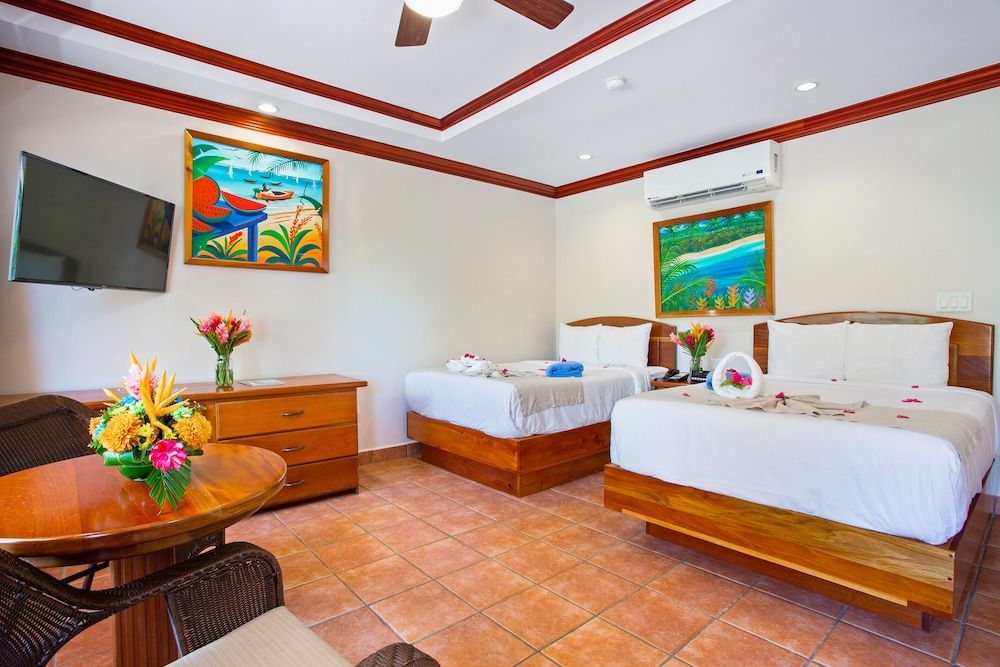 Sunbreeze Hotel Deluxe Room, 2 Double Beds 3