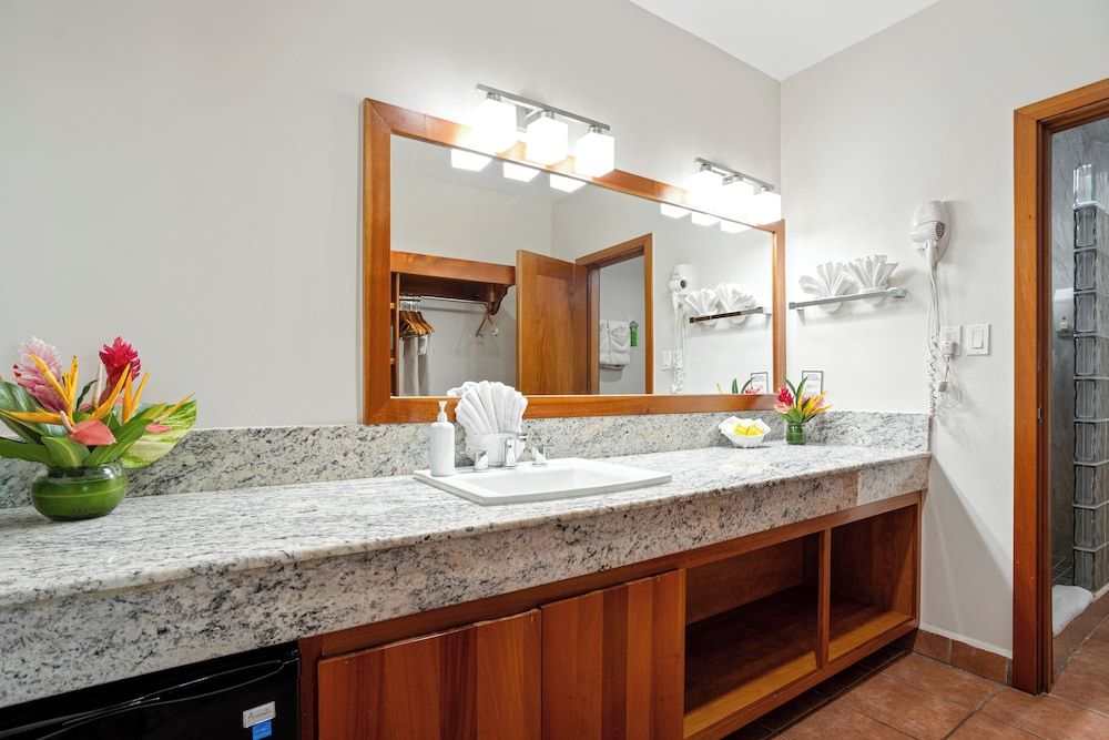 Sunbreeze Hotel Standard Room, 2 Double Beds 7