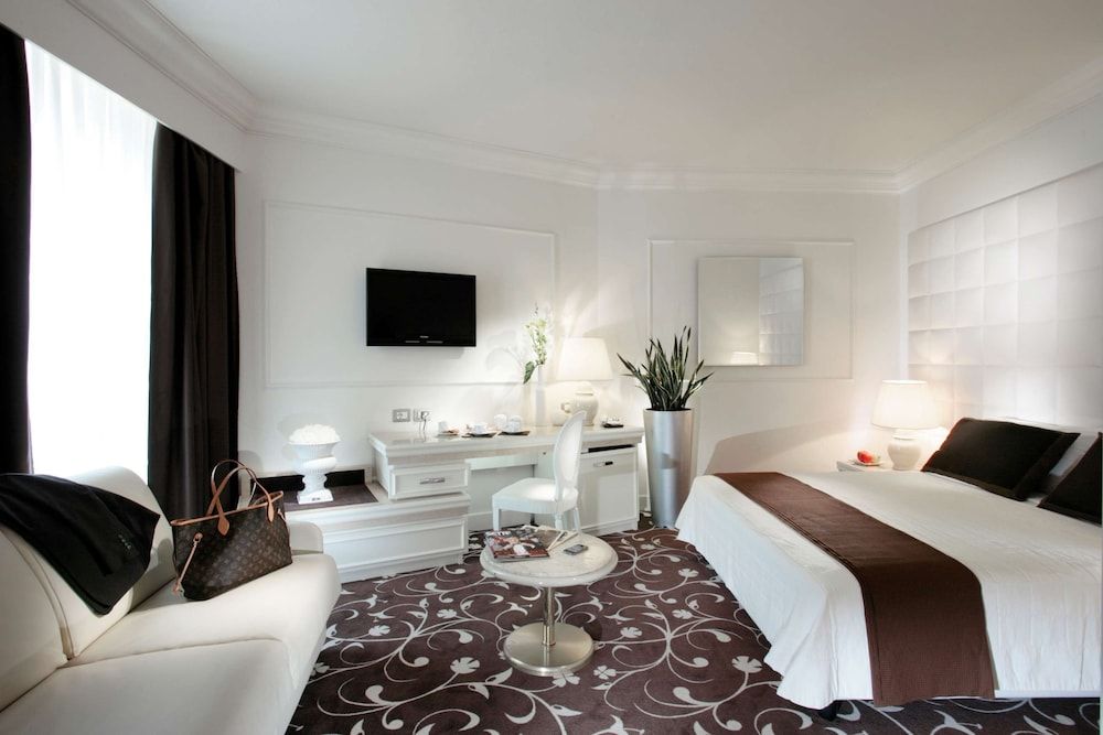 Etrusco Arezzo Hotel, Sure Hotel Collection by Best Western Superior Room, 1 Queen Bed 5