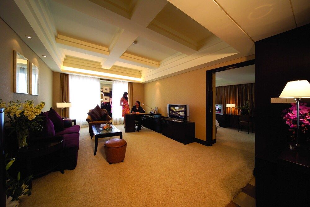 New Century Grand Hotel Hangzhou Deluxe Suite 4