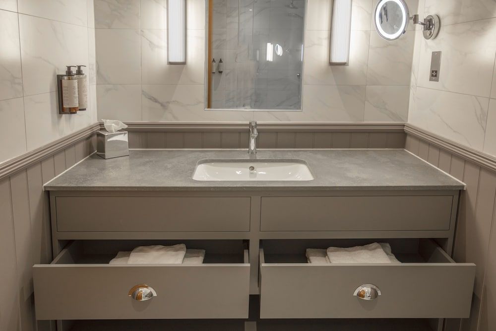 Oulton Hall Hotel, Spa & Golf Resort Junior Suite 6