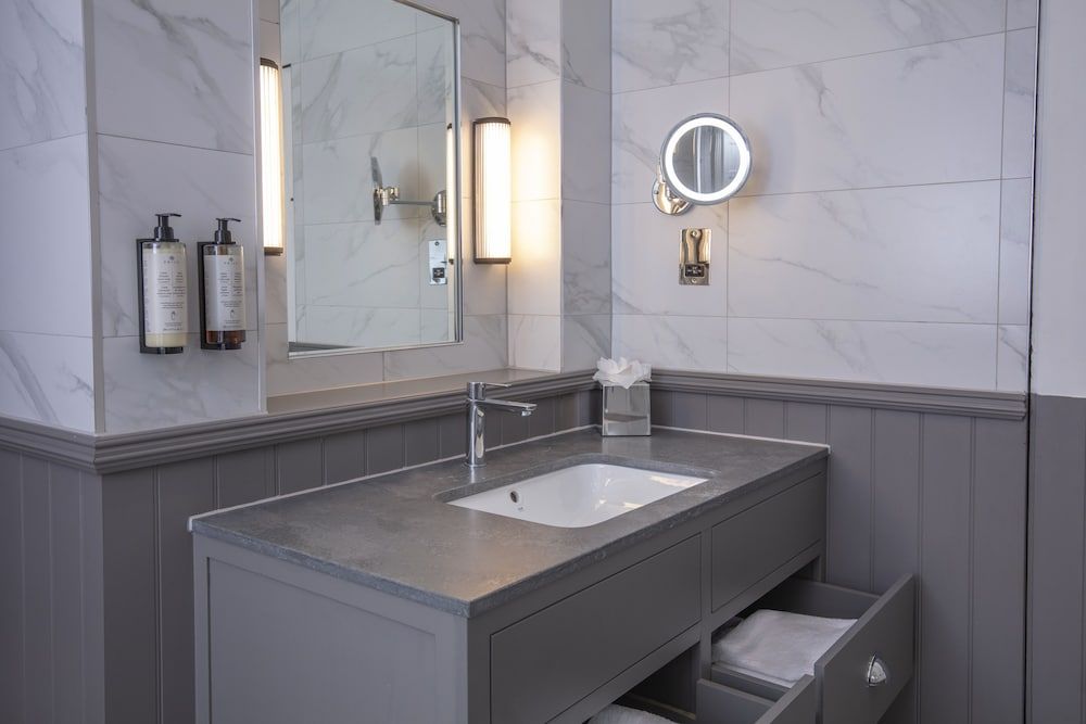 Oulton Hall Hotel, Spa & Golf Resort Junior Suite 5