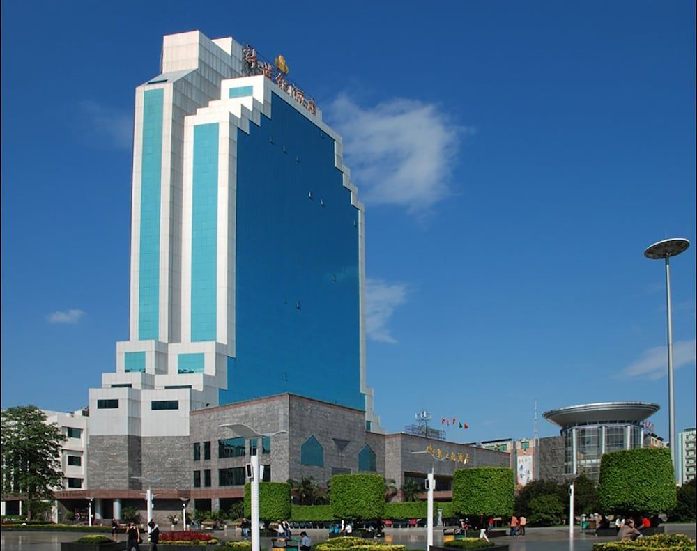 undefined Guangzhou New Century Hotel 6