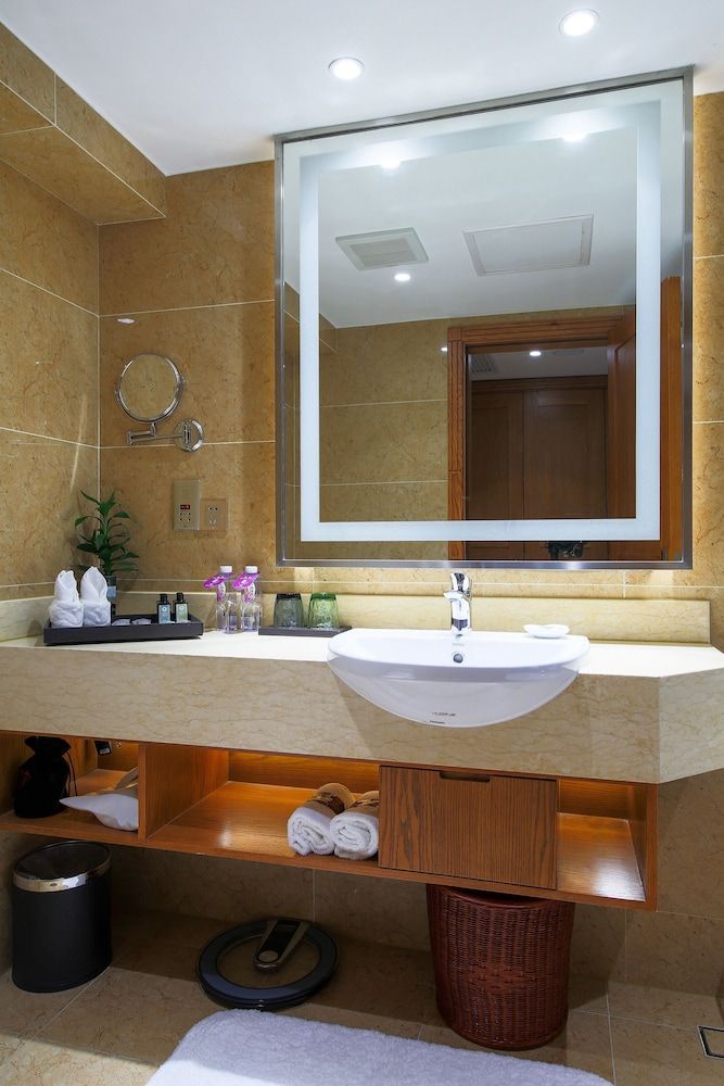 Mason Hotel Shanghai Business Double Room 4