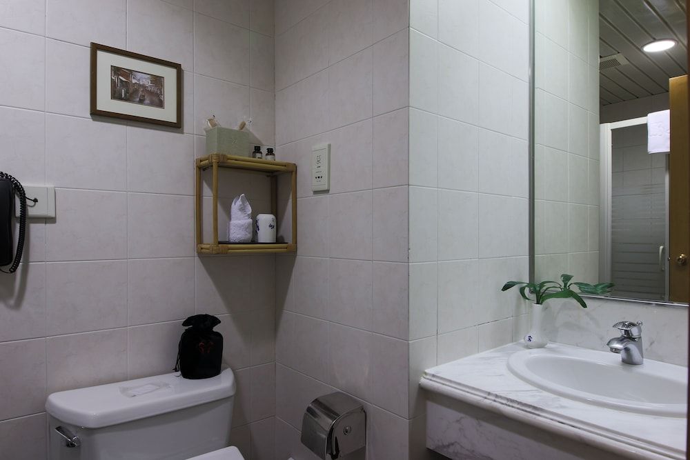 Mason Hotel Shanghai Single Room 4