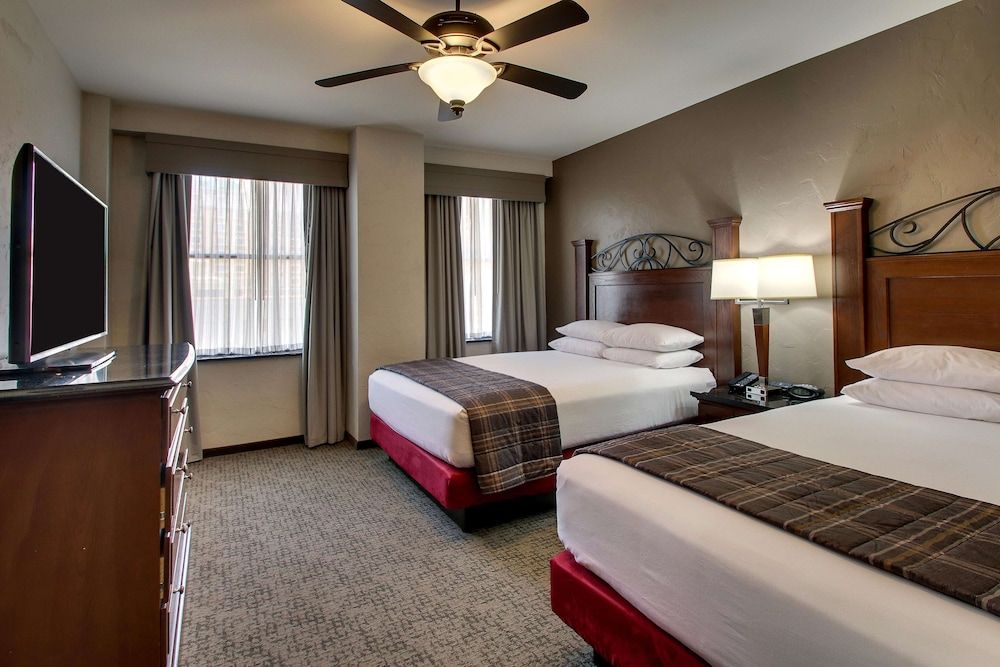 Suite, 2 Queen Beds (2 Rooms, Oversized)