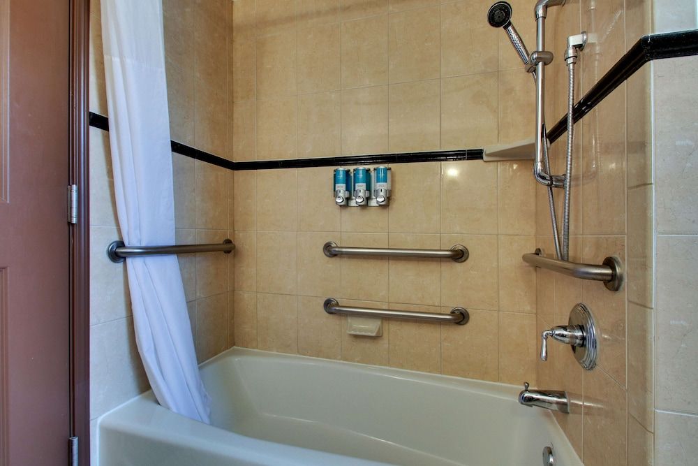 Suite, 1 King Bed with Sofa bed, Accessible, Refrigerator & Microwave (2 Rooms, Oversized, Tub)