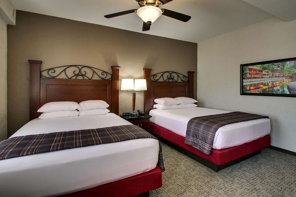 Deluxe Room, 2 Queen Beds, Refrigerator & Microwave (Sofa Bed, Upper Floor)