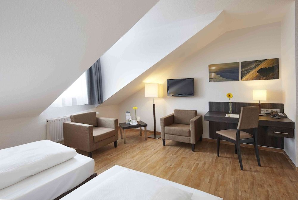 GHOTEL hotel & living Kiel Business Twin Room 3