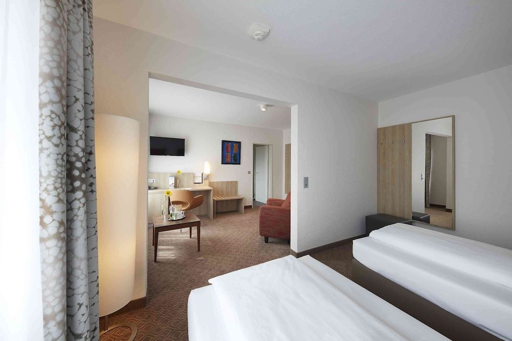 GHOTEL hotel & living Kiel Superior Double Room 3