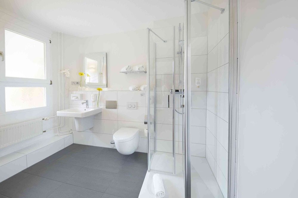 GHOTEL hotel & living Kiel Superior Double Room 6