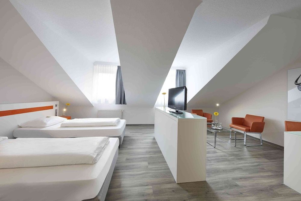 GHOTEL hotel & living Kiel Business Twin Room 9