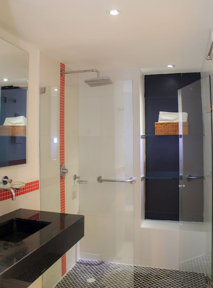 Country International Hotel Junior Suite 5