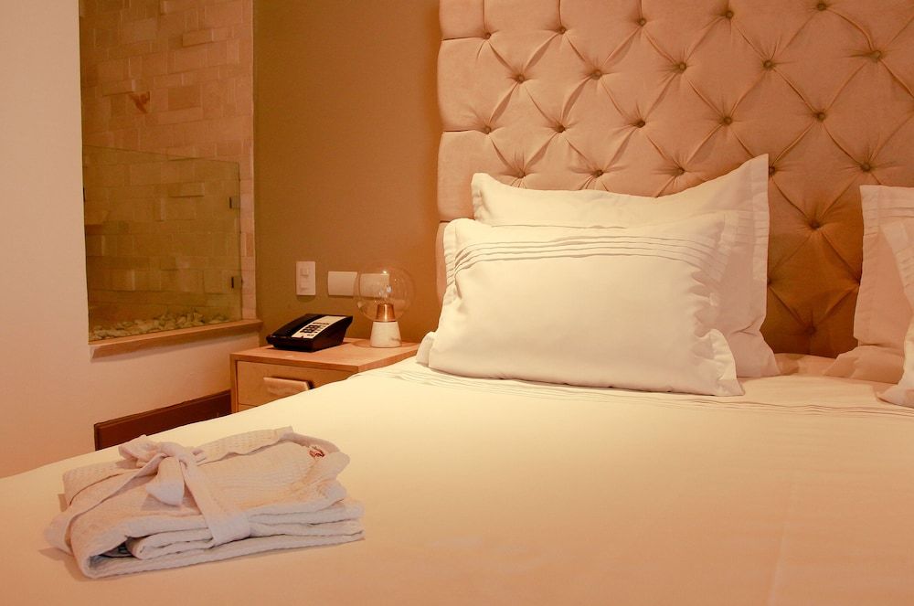 Country International Hotel Deluxe Suite 4