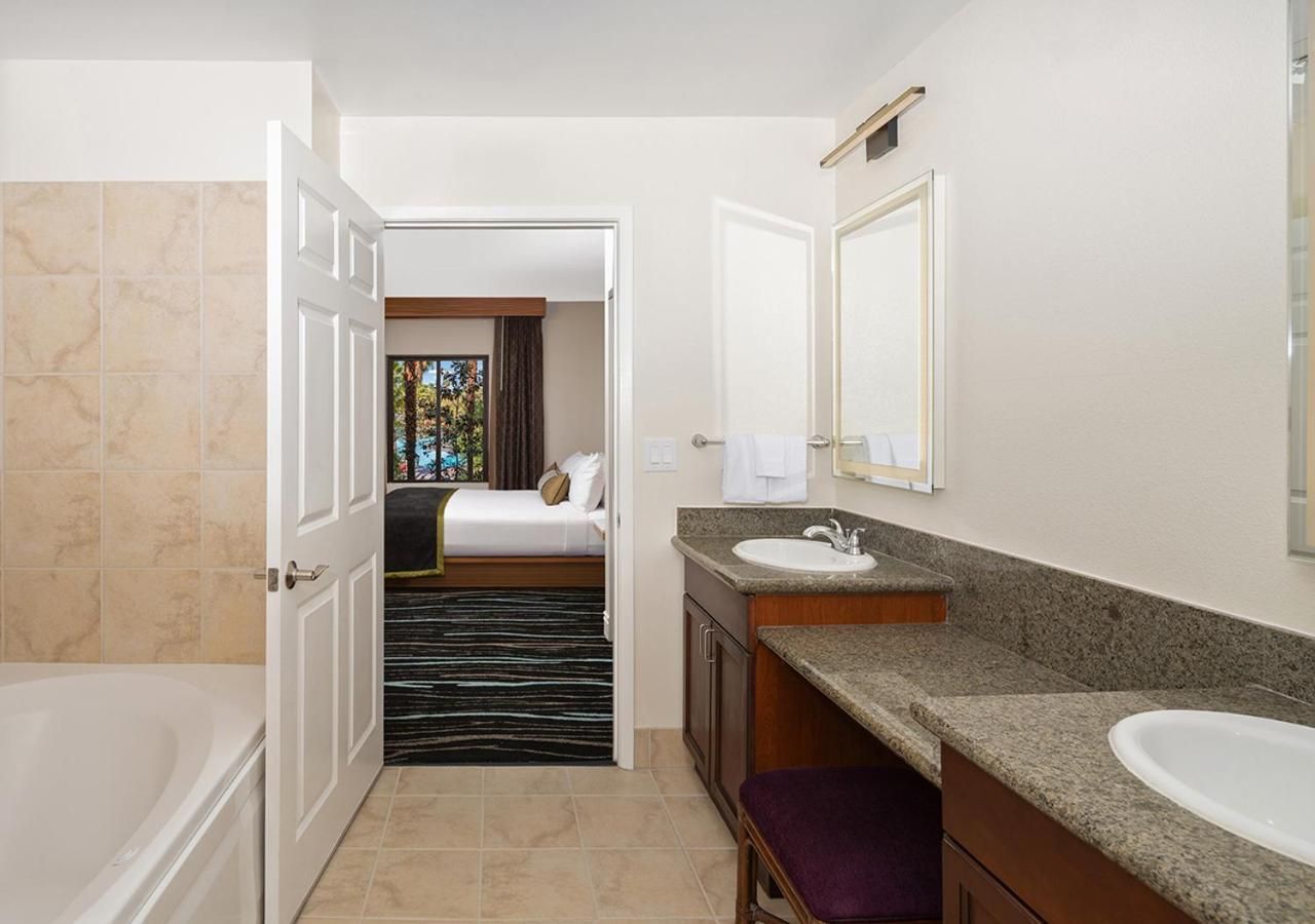 One-Bedroom Suite