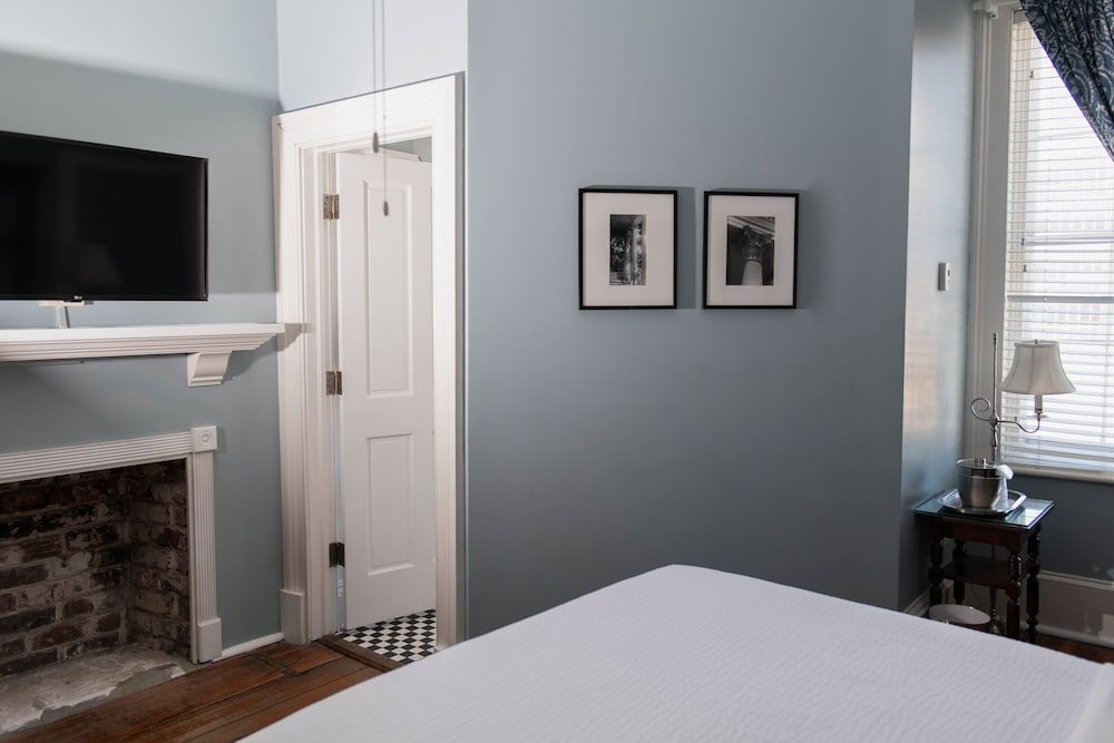The Marshall House, Historic Inns of Savannah 1 Full Bed 7