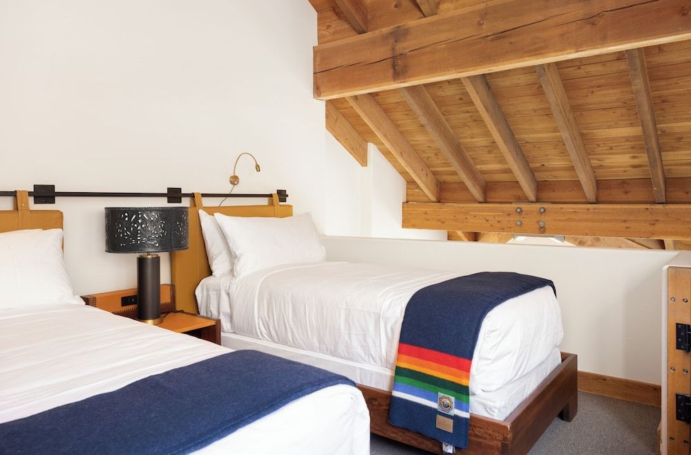 Sundance Mountain Resort Loft (Mountain) 3