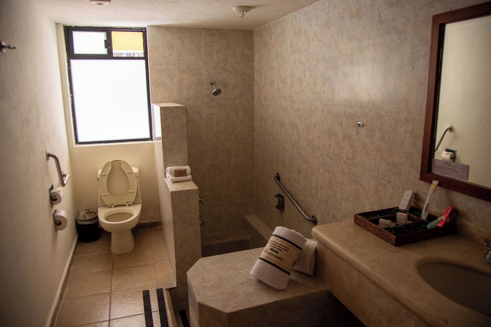 Hotel Misión Comanjilla Junior Suite, 2 Double Beds 4