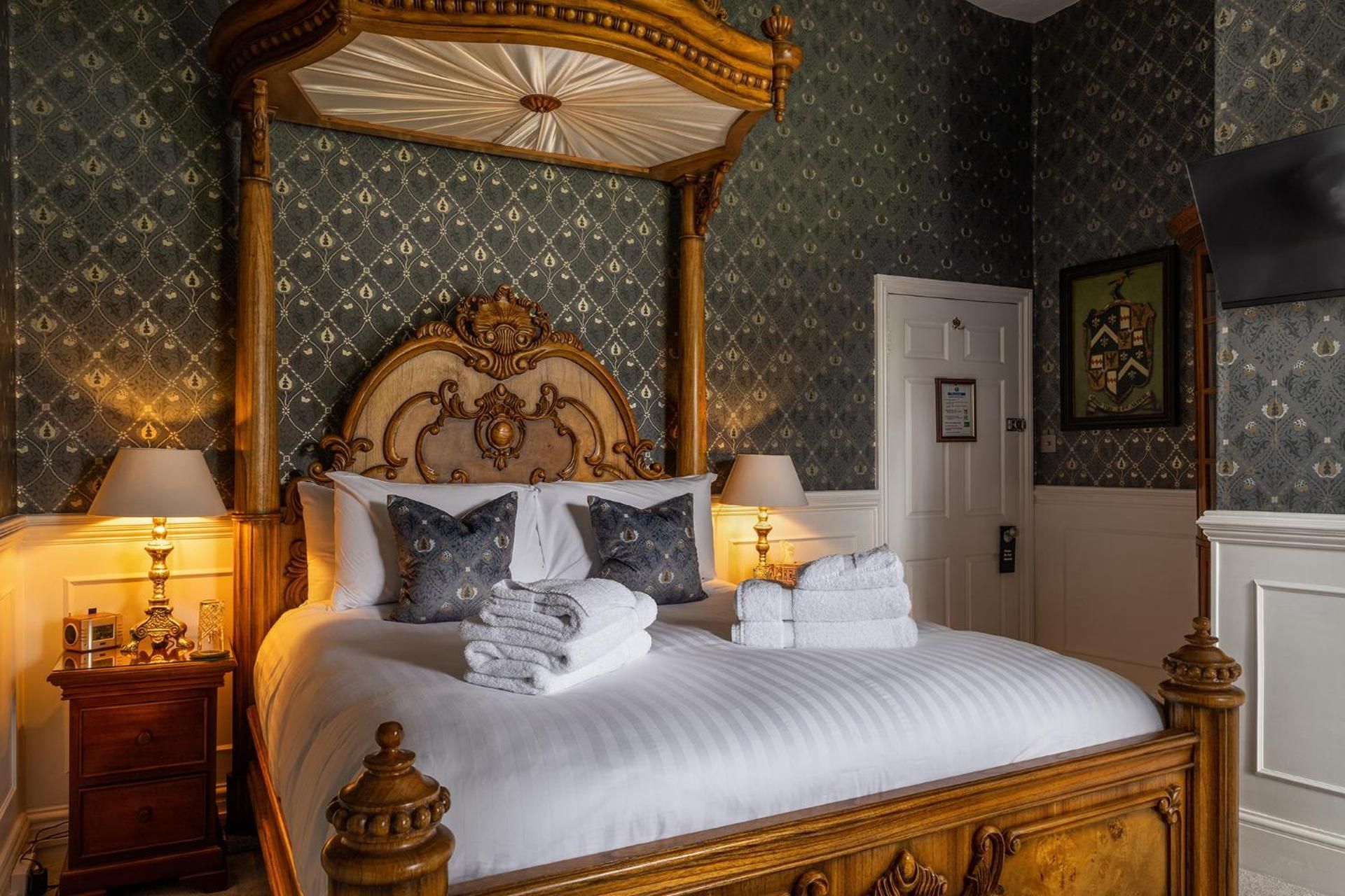 Classic Double Room with Shower