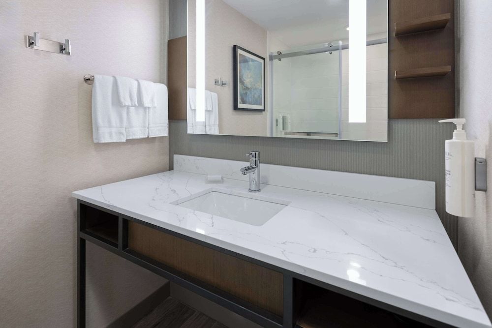 Room, 1 King Bed, Accessible