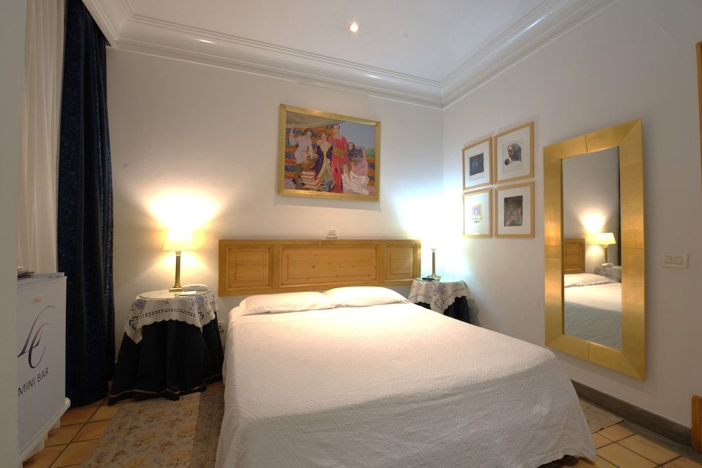 undefined Hotel Locanda Cairoli 3