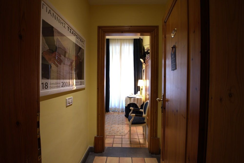 Hotel Locanda Cairoli Small Double Room Street View 14