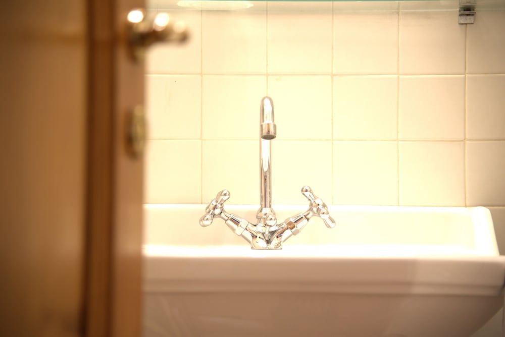 Hotel Locanda Cairoli Small Double Room Internal View 8