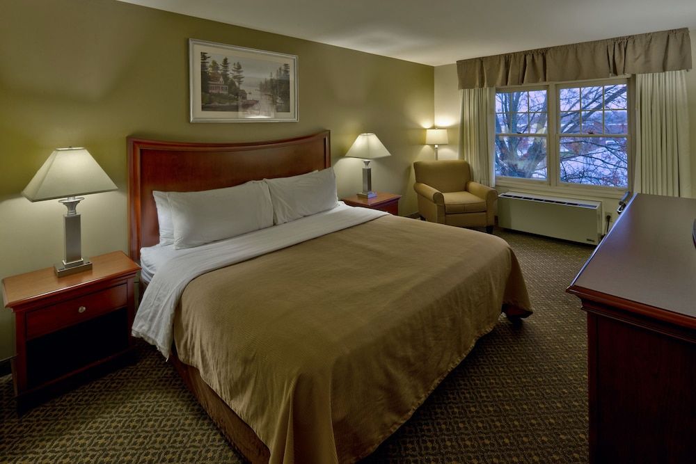 Standard Room, 1 King Bed