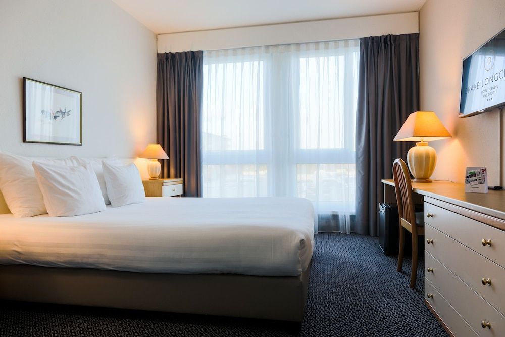 Drake Longchamp Classic Double or Twin Room, 2 Twin Beds