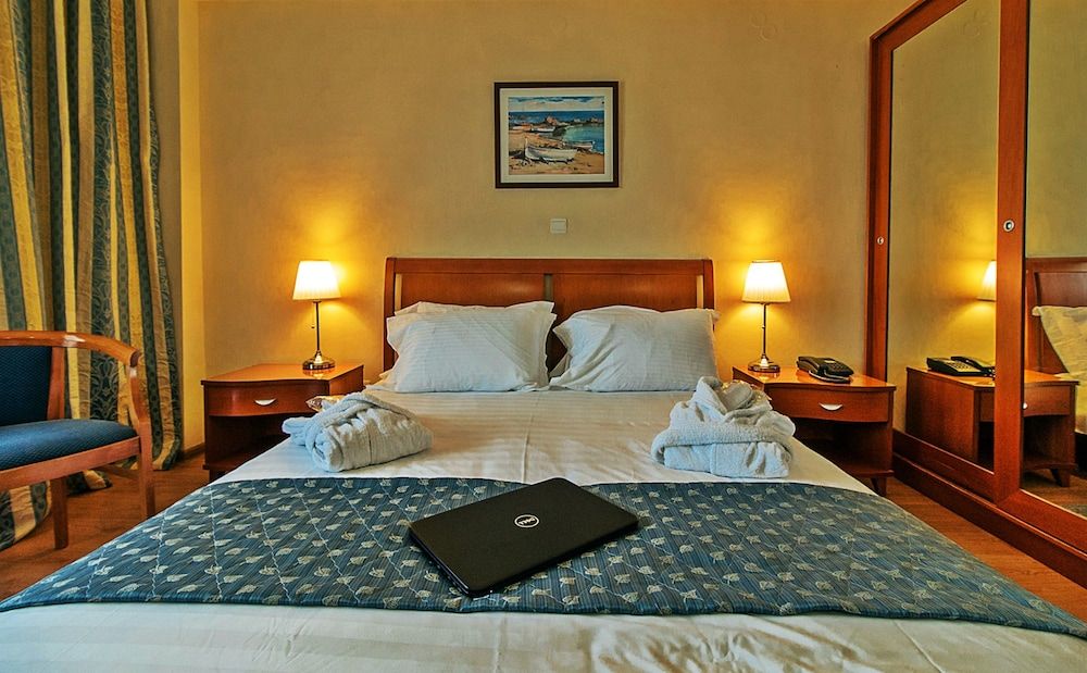 Ambassador Hotel Thessaloniki Single Room 6