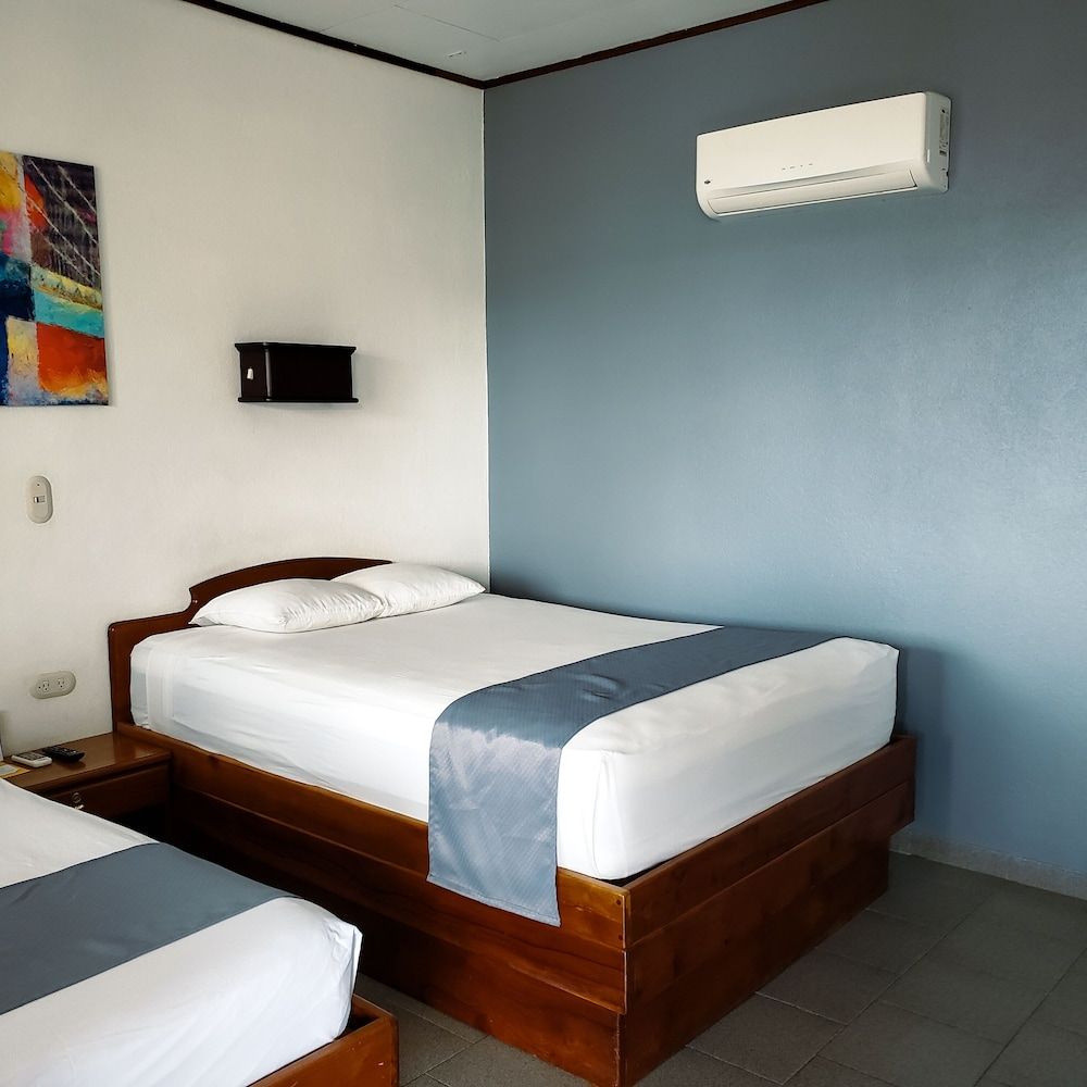 San Bosco Inn Standard room 1 Double Bed and 1 Twin Bed 8